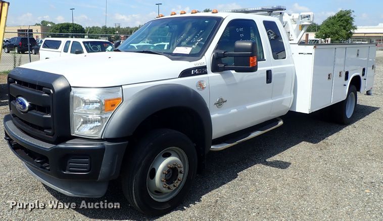 2011 Ford F550 Super Duty XL SuperCab utility bed truck with crane - DE0872