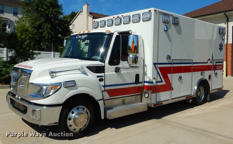 2014 International TerraStar ambulance - DH6047