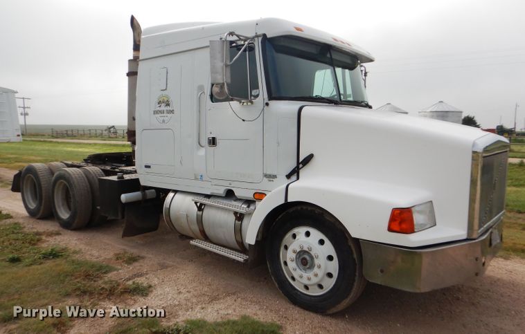 1997 Volvo WIA semi truck - DC5014