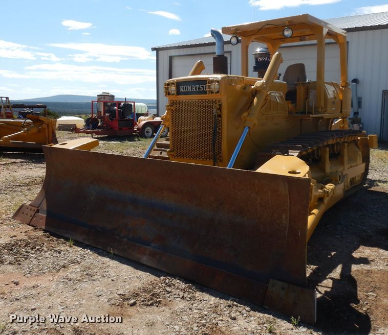 1981 Komatsu D65 dozer - GG9084