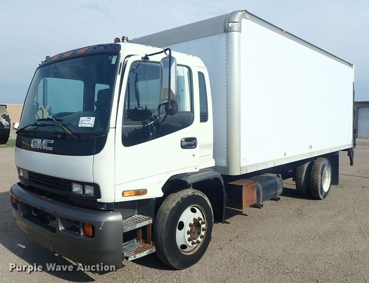 1999 GMC T6500 box truck - DE5572