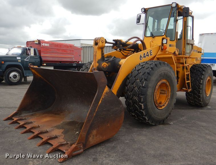 1990 John Deere 644E wheel loader - DG4940