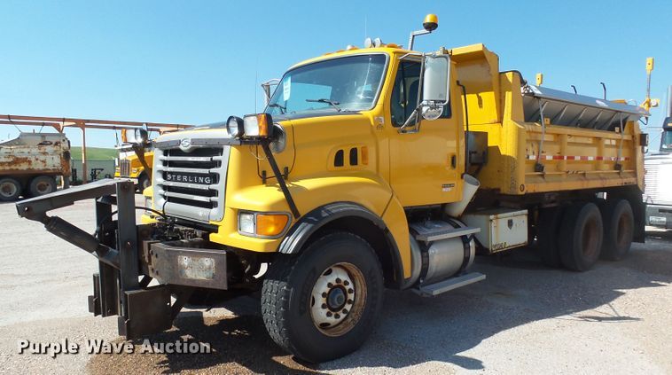2001 Sterling LT9511 dump truck - EF9542