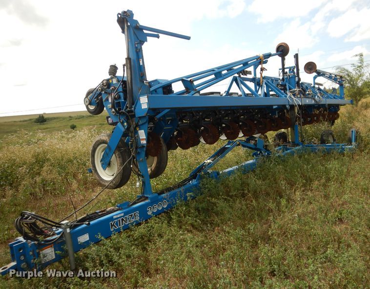 Kinze 3600 planter - FA9298