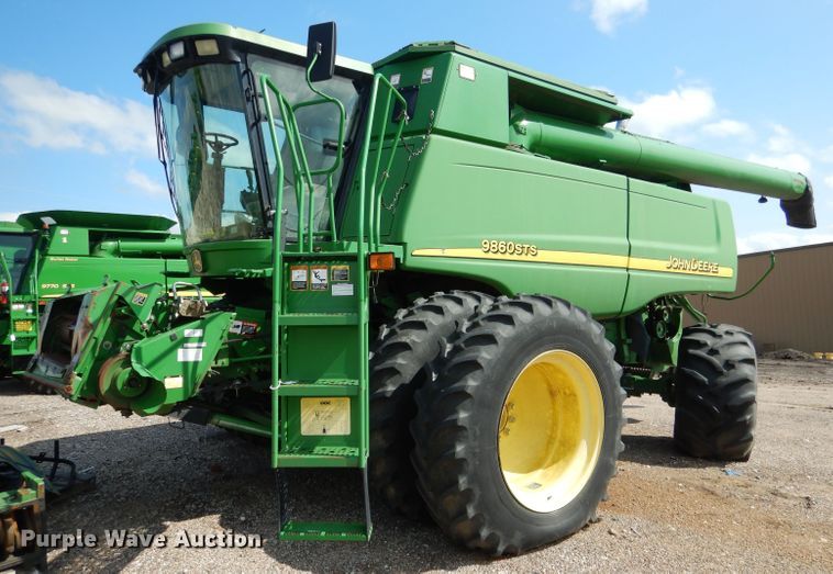 2005 John Deere 9860 STS combine - FA9300