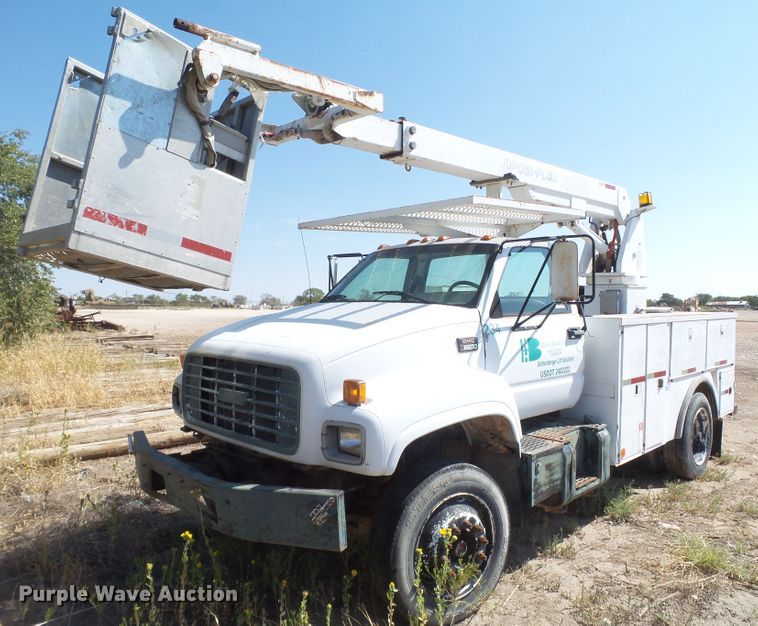 1999 GMC C6500 bucket truck - GC9018