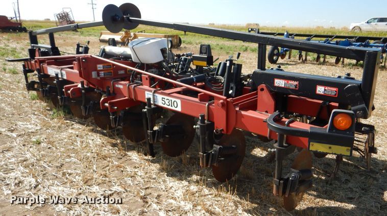 Case IH Nutri-Till'r 5310 strip-till applicator - GH9556
