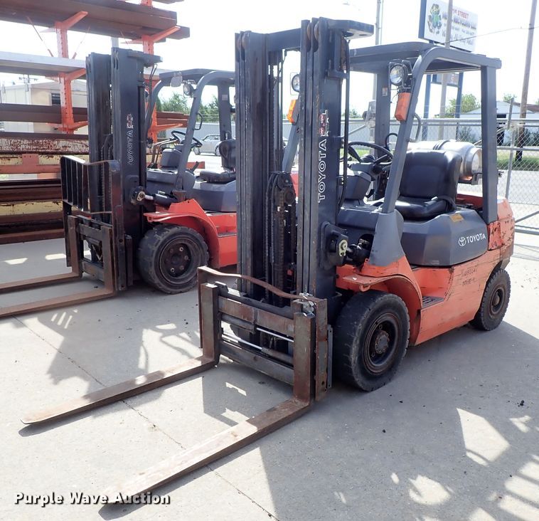 Toyota 7FGU25 forklift - GB9373