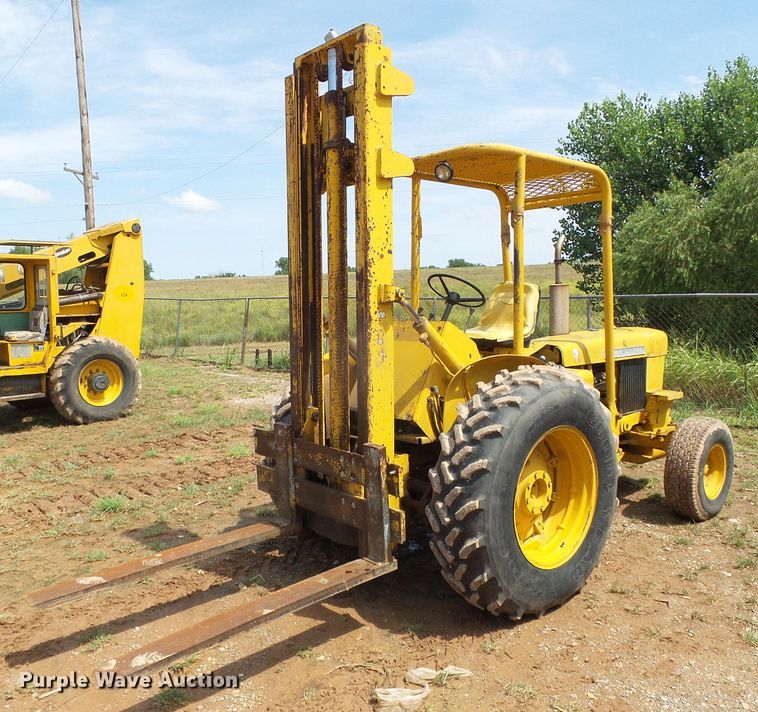John Deere 480 forklift - DG0181