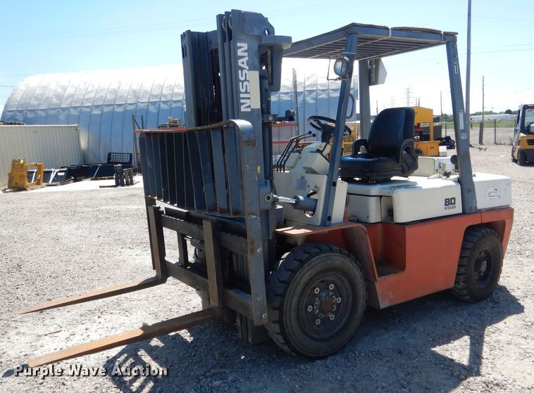 Nissan 80 forklift - DG5818