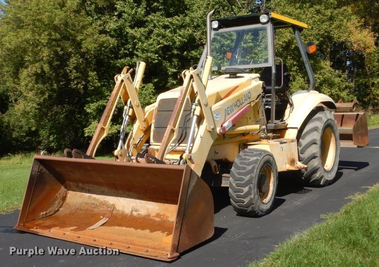 2003 New Holland LV80 landscape tractor - FU9555