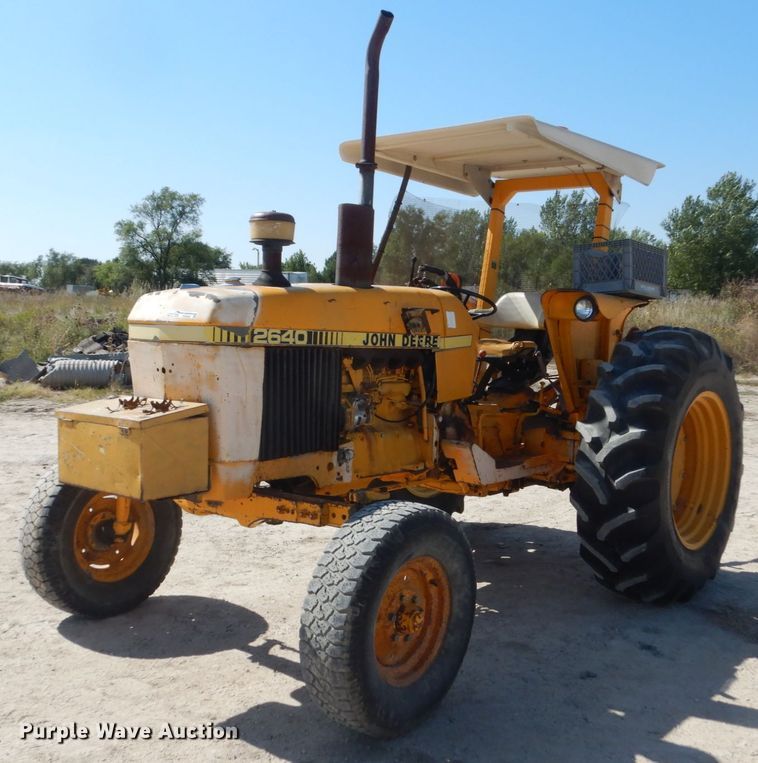 John Deere 2640 tractor - FU9546