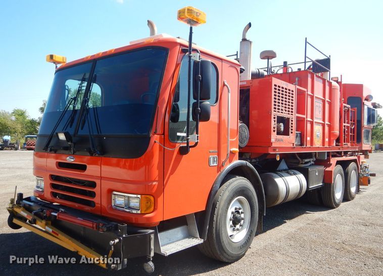 2003 Sterling Condor paint striping truck - FC9956