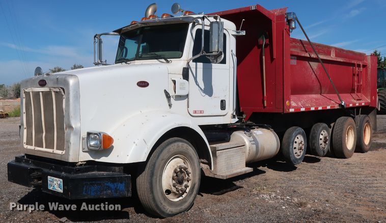 2009 Peterbilt 365 dump truck - DG4184