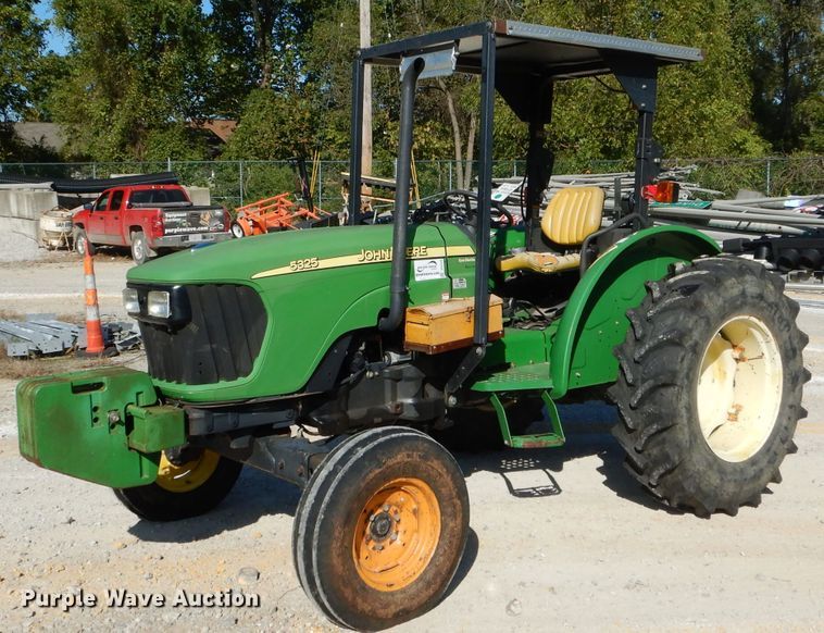 2008 John Deere 5325 tractor - DH2150