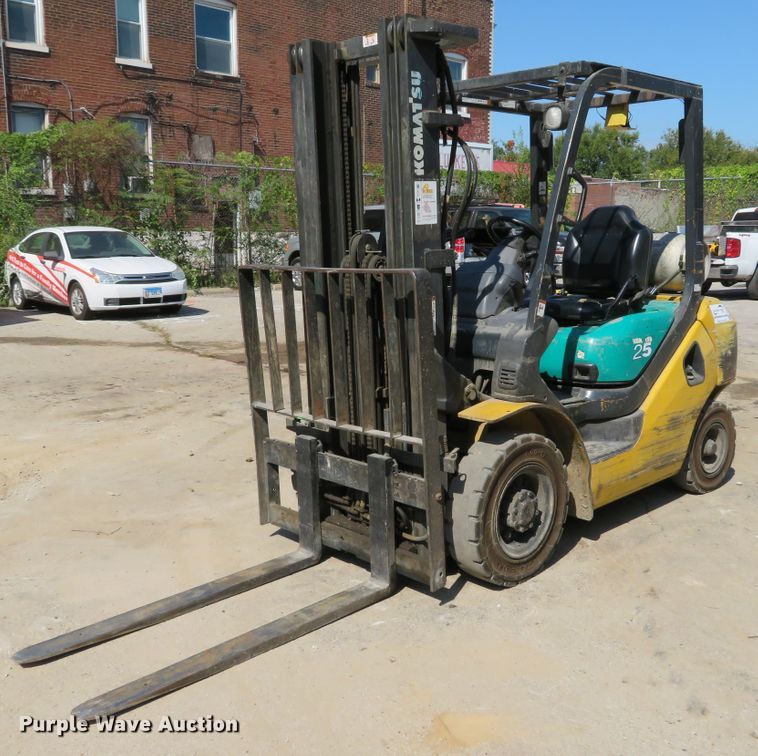 2008 Komatsu FG25T-16 forklift - DH2131