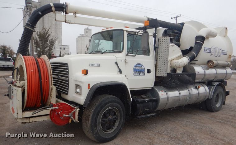 1995 Ford L8000 sewer rodder truck - FJ9882
