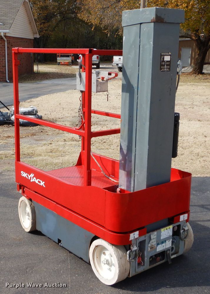 Skyjack SJ2 vertical lift - DH3636