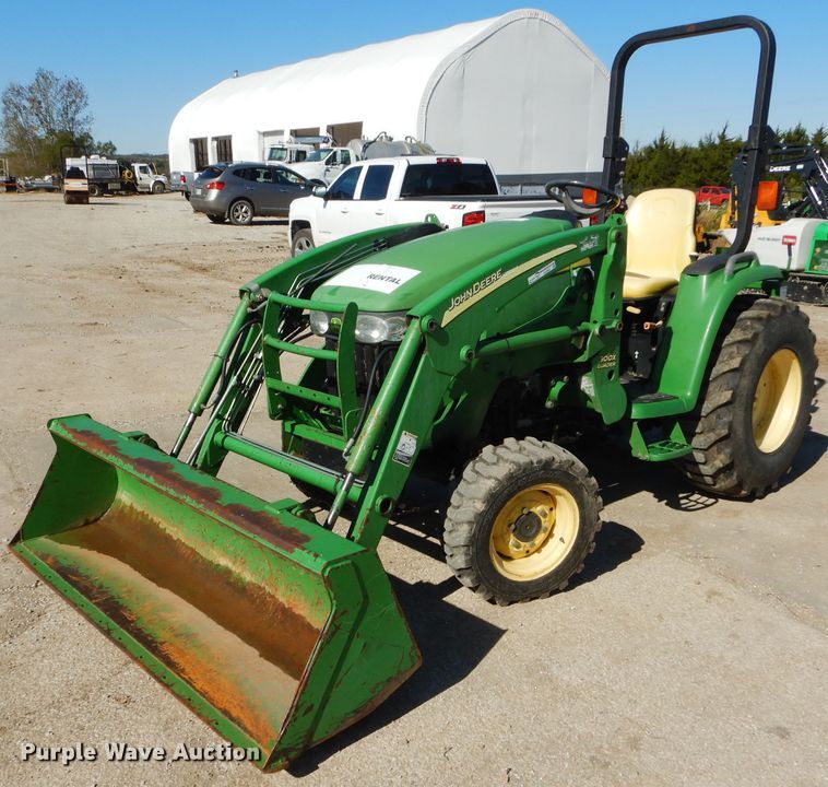 2006 John Deere 3320 MFWD tractor - GJ9904
