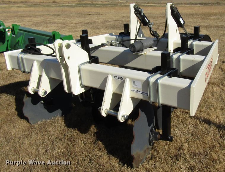 2016 Patriot 3Bar track closer - GH9272