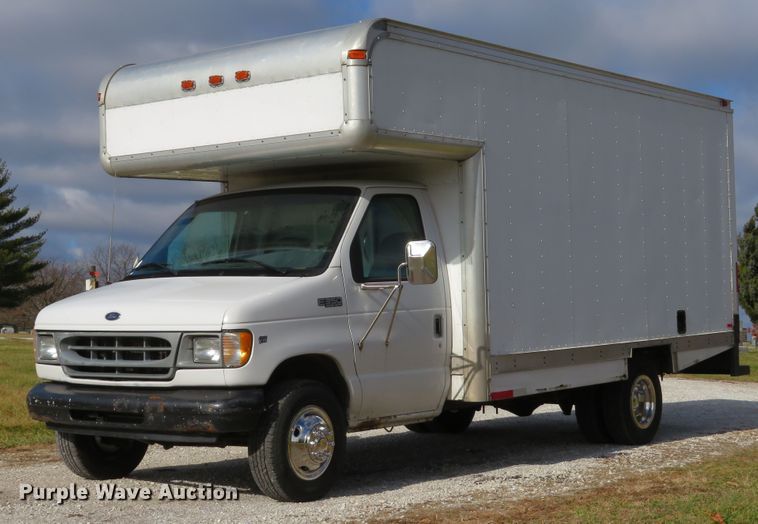 2000 Ford Econoline E350 Super Duty box truck - DH1704