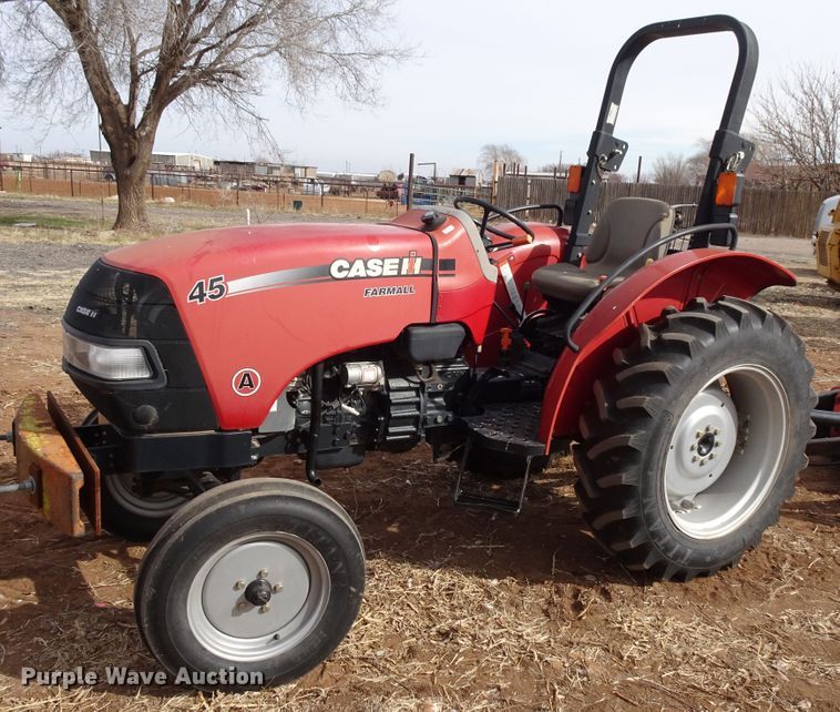 Case IH Farmall 45 tractor - GI9775