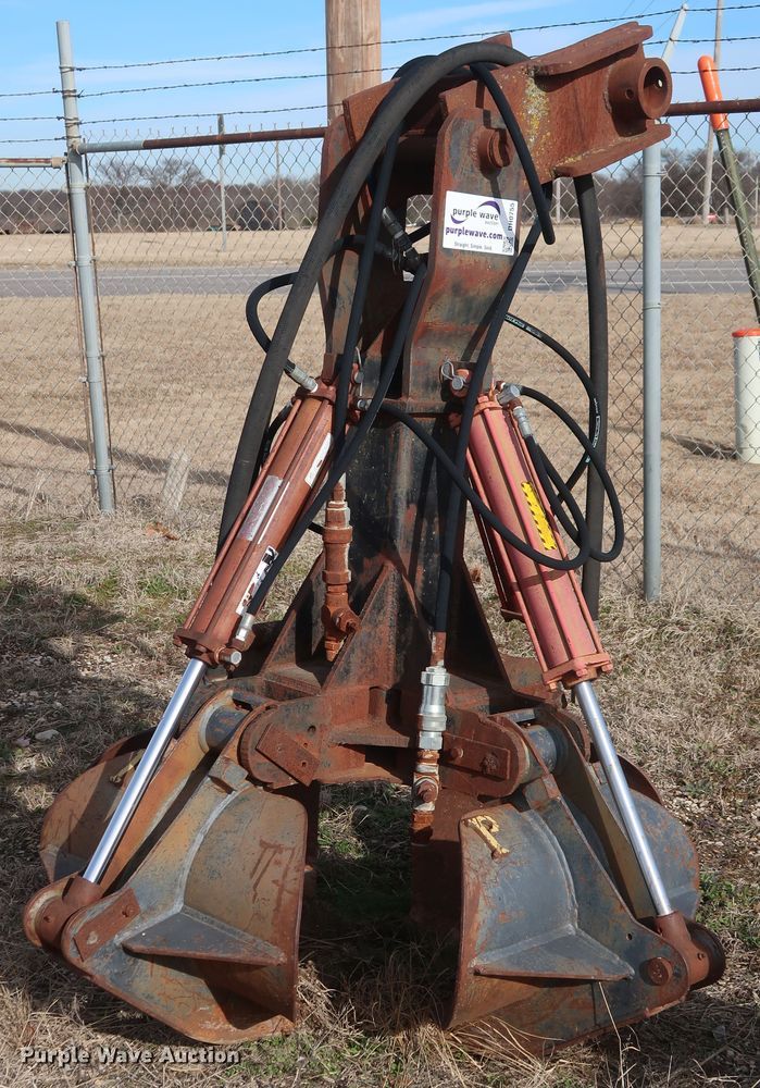 Pemberton 13207JP690B3X-OP excavator grapple - DH0755