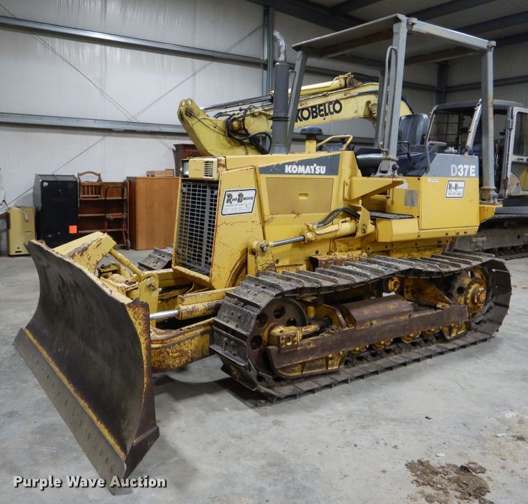 1997 Komatsu D37E-5 dozer - EK9117