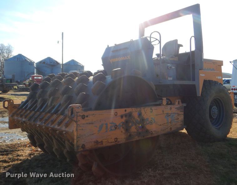 Case Vibromax 1102D single drum vibratory roller - FA9946