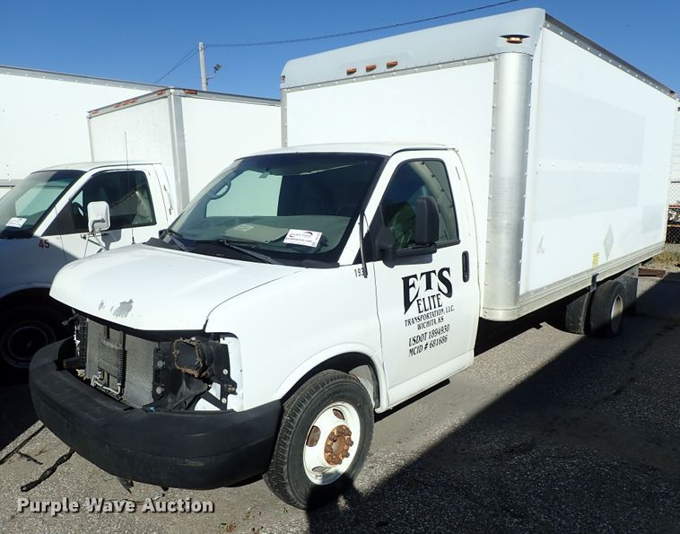 2008 GMC Savana box truck - DB7642