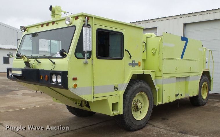 1987 Oshkosh P19 fire truck - DH7837