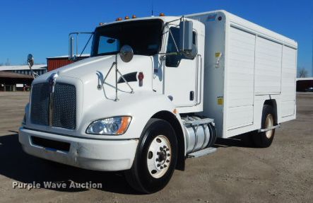 2012 Kenworth T270 delivery truck - GF9077