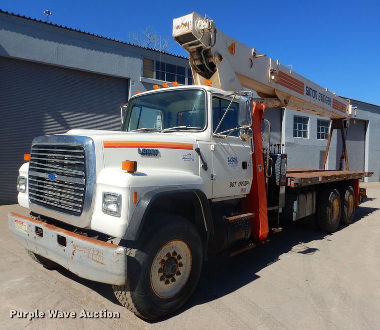 1994 Ford L8000 crane truck - DH4434