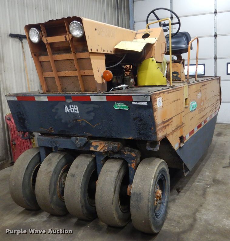 American SP-3000 pneumatic roller - GW9570