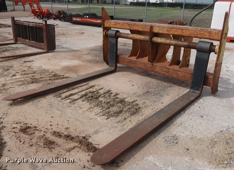 Rockland CFHD wheel loader pallet forks - DG7115