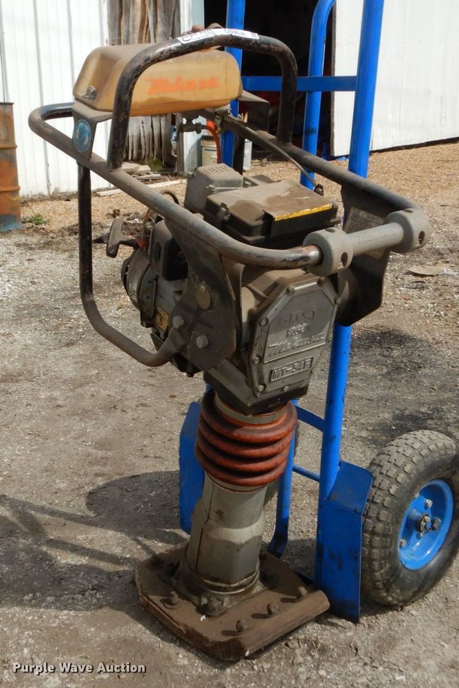 Mikasa MT-54F plate compactor - GB9838