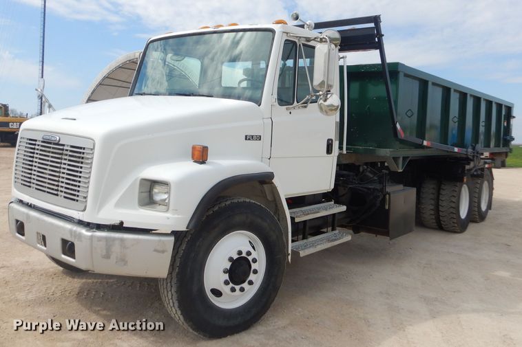 2000 Freightliner FL80 roll-off container truck - GP9030