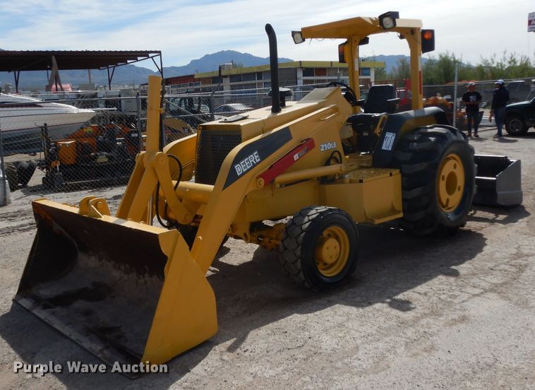 2000 John Deere 210LE  landscape tractor - DH2384