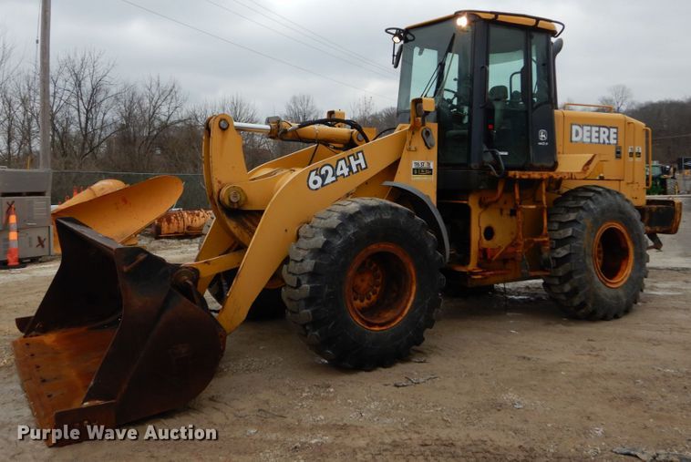 2003 John Deere 624H  wheel loader - GB9851