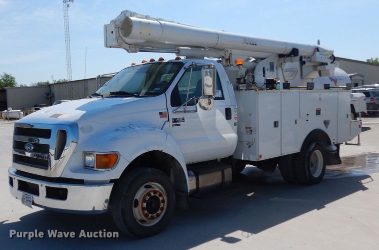 2009 Ford F650 Super Duty bucket truck - DH2464