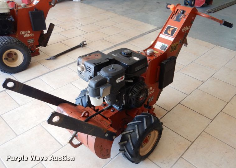 2002 Ditch Witch 100SX vibratory cable plow - GO9135