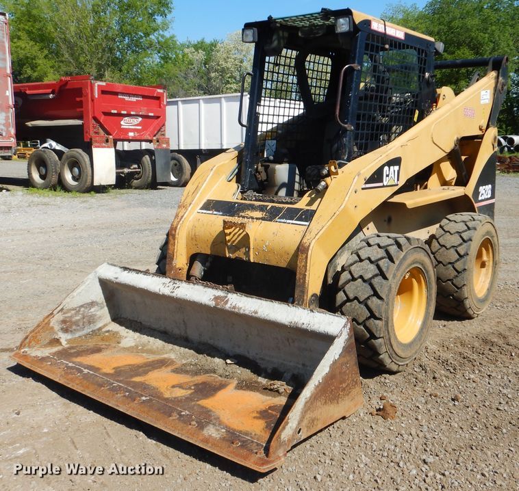 2005 Caterpillar 252B  skid steer loader - DI2487