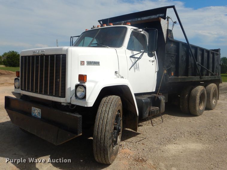 1985 GMC Brigadier dump truck - GN9249
