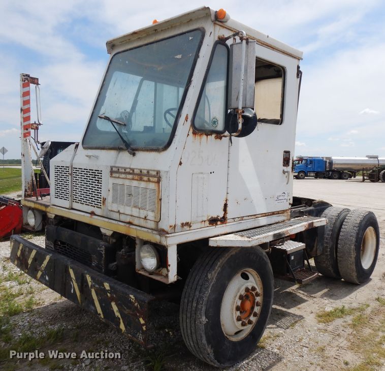 1983 Ottawa Commander yard truck - DF5357