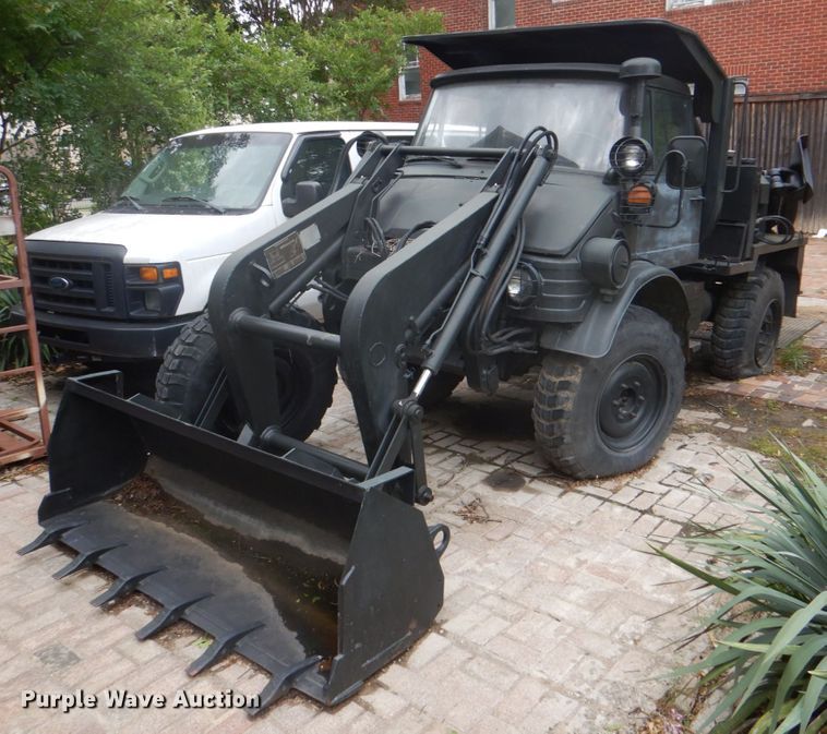 2005 Freightliner Unimog emplacement excavator - DH5333