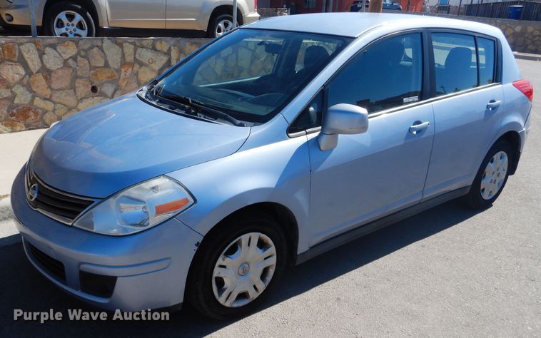 2011 Nissan Versa - GE9450