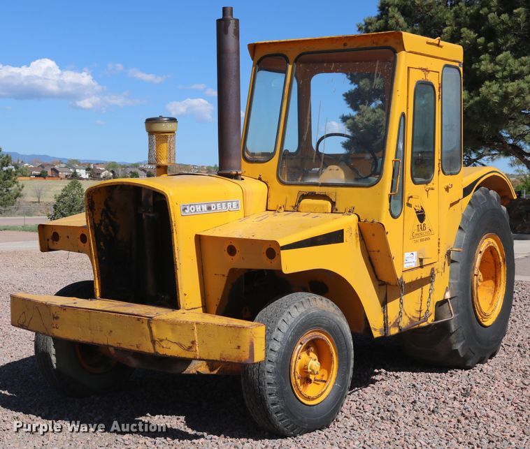 John Deere 760 scraper tractor - DD6114