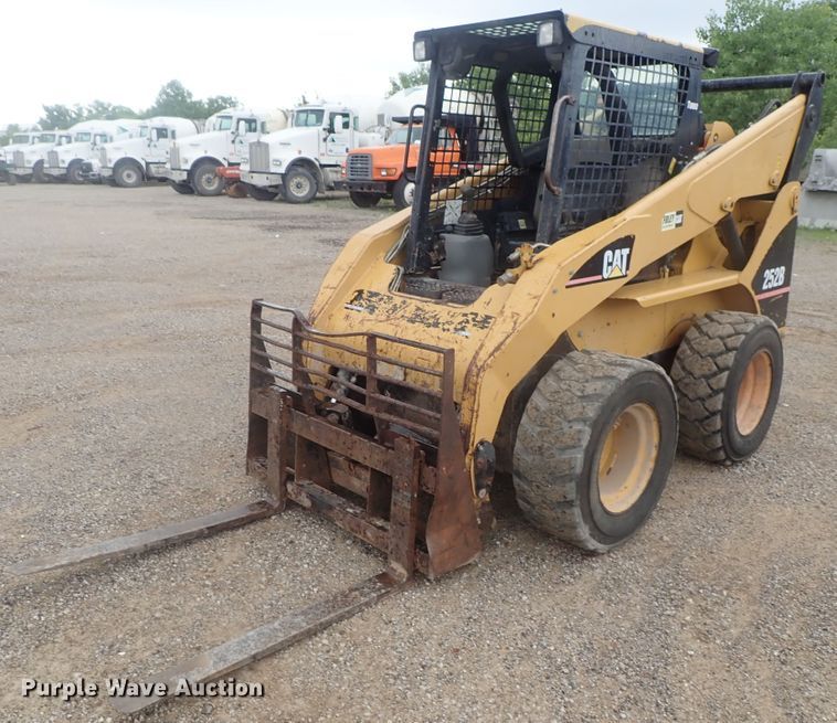 2007 Caterpillar 252B  skid steer loader - DG3239