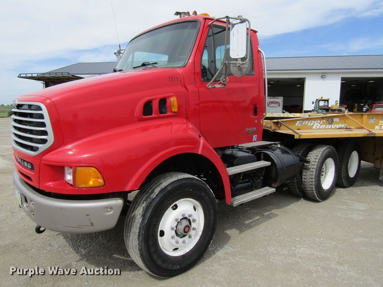 2006 Sterling LT9500  semi truck - FD9459