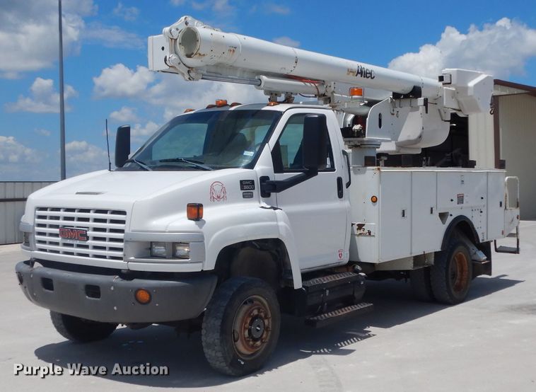 2007 GMC C5500  bucket truck - DG6793